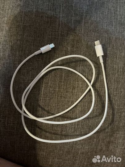 Зарядка на iPhone шнур. Lightning — USB