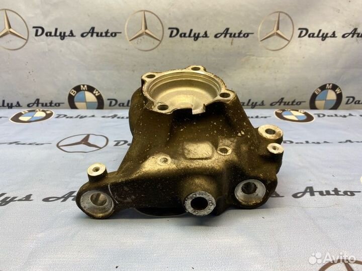 Кулак поворотный передний левый Bmw 740I E65 LCI