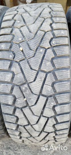 Pirelli Ice Zero 245/45 R19