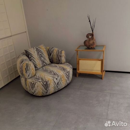 Кресло с подушкой Bathyscaphe Chair