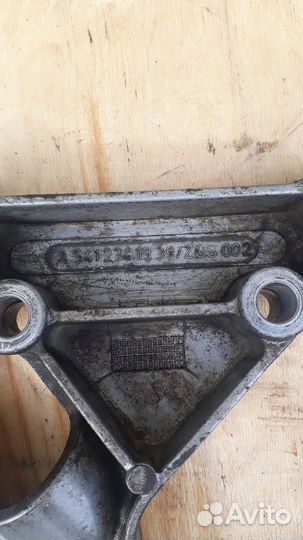 Кронштейн компрессора кондиционера Мерседес Актрос