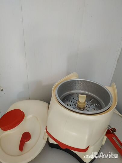 Электросоковыжималка - шинковка