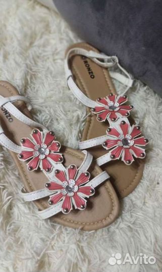 Сандалии женские 38,5 размер новые