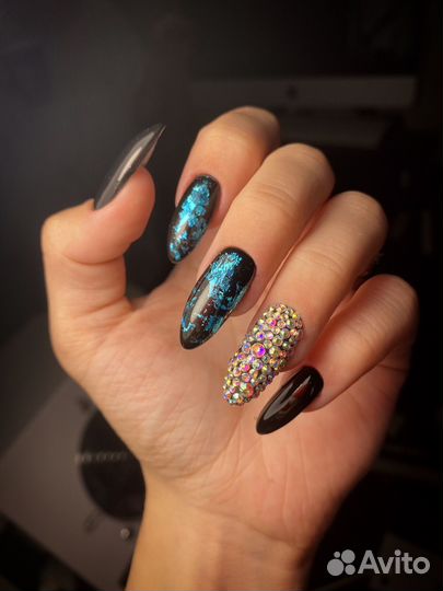 Маникюр/педикюр