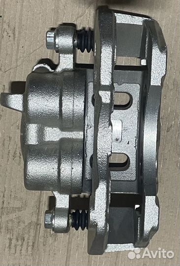 Суппорт Митсубиси Паджеро,Делика