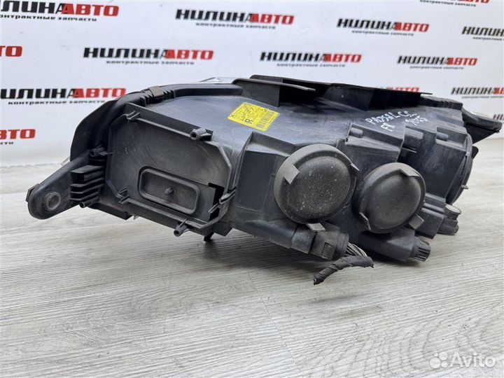 Фара галогеновая правая Volkswagen Passat CC