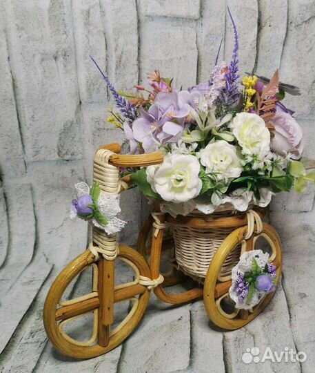 Интерьерные композиции с искусственными цветами