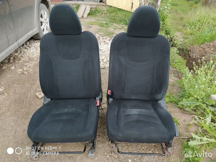 Сиденья передние на Subaru Impreza GH3 GE3 2008г