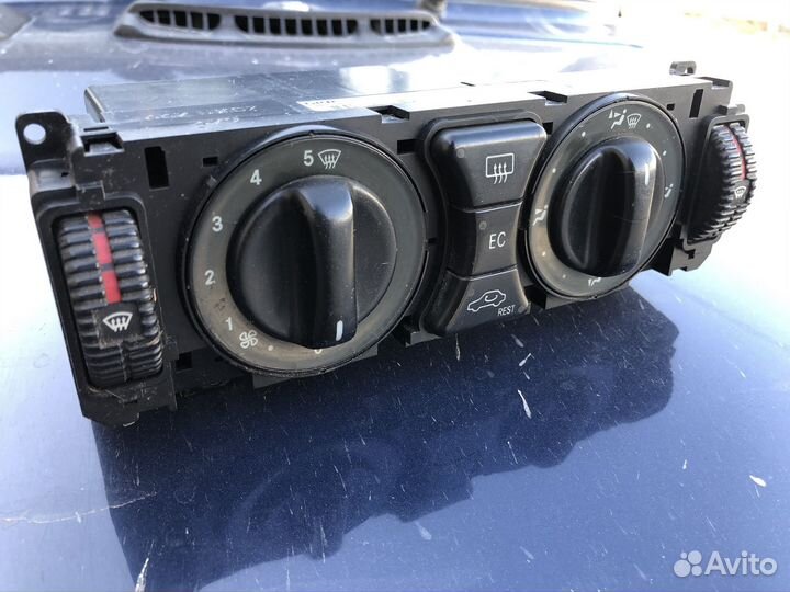 Блок управления климатом W210