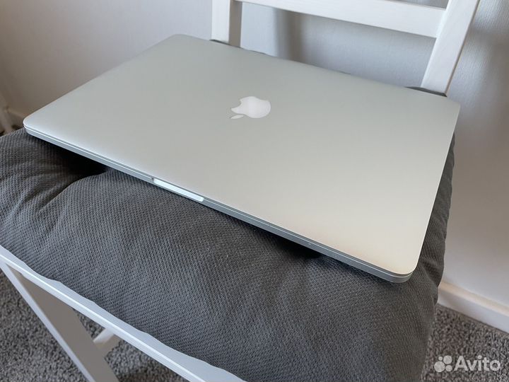 Apple MacBook Pro 15/mid 2015/i7 2.2/16GB/512GB