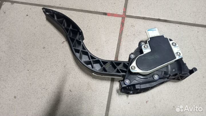 Педаль газа Шевроле Кобальт