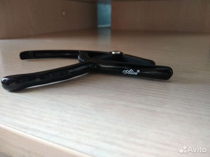 Yamaha F310 + ремень + каподастр