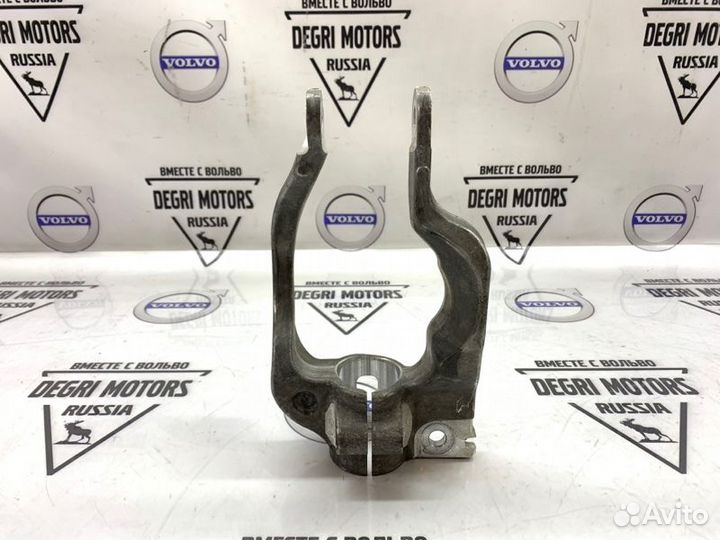 Кронштейн амортизатора левый Range Rover L494 -22