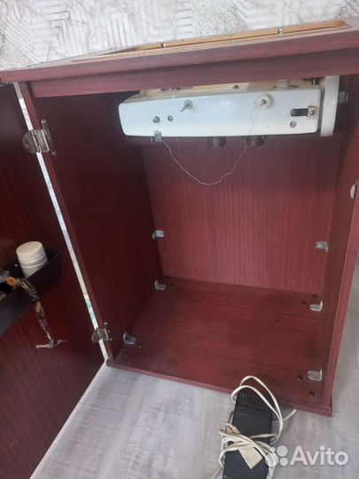 Швейная машина Чайка 143