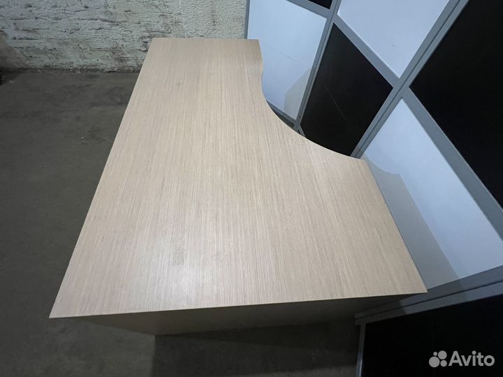 Стол офисный угловой 140 х 90 х76см