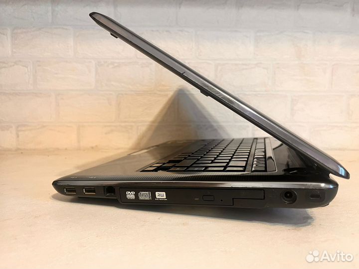 Надежный ноутбук toshiba satellite a300 10Е