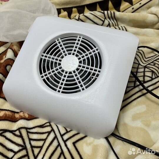 Маникюрный пылесос