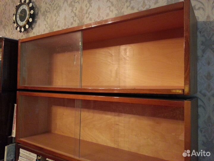 Книжные полки прекрасного качества, Чехия