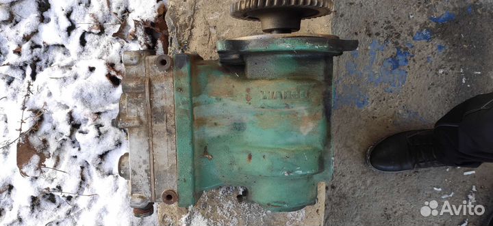 Компрессор автомобильный двухпоршневой