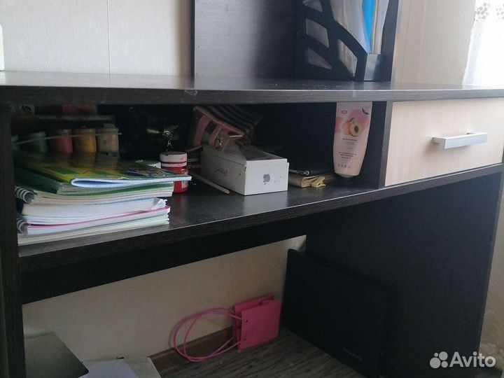 Письменный стол