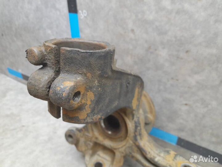 Кулак поворотный передний правый Ford Mondeo 4 2.0