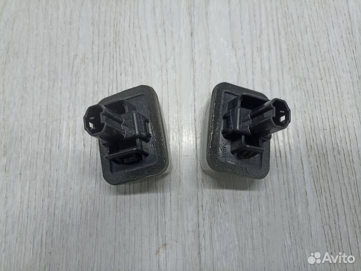 Фонарь подсветки номера Мазда 6 GL 18-25