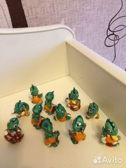 Игрушки от киндер сюрпризов