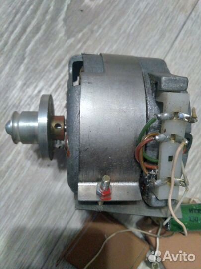 Двигататель магнитофона кд-6-4-ухл4