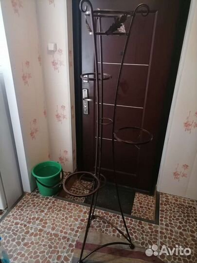 Подставка для цветов напольная