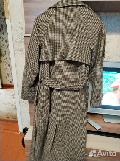 Пальто демисезонное 46 размер