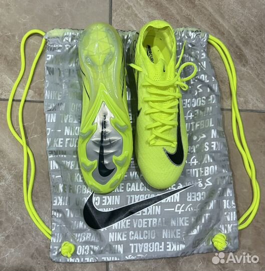 Футбольные бутсы nike mercurial