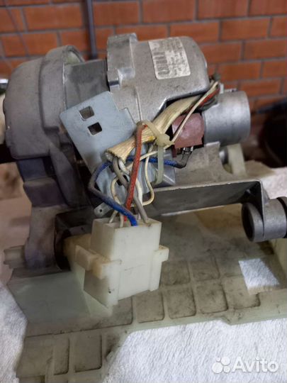 Электродвигатель от стиральной машины
