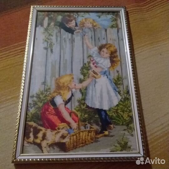 Готовая картина вышитая крестом