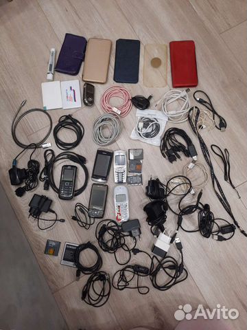 Телефоны и аксессуары