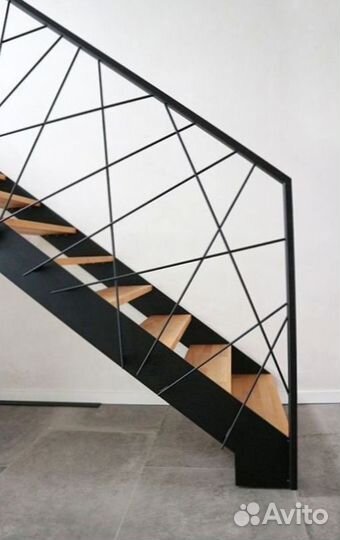 Металлические перила для лестницы
