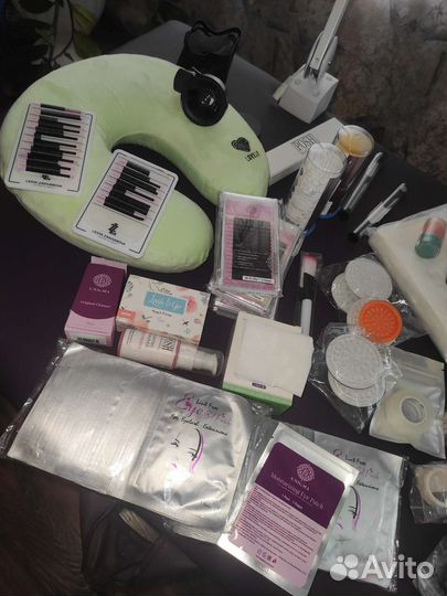 Кушетка и лампа