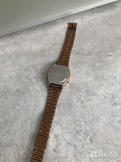 Часы Casio с блестяшками