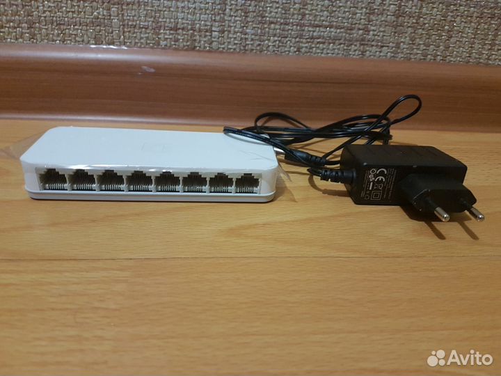 Коммутатор D-Link DES-1008C