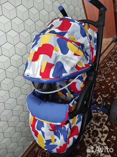 Прогулочная коляска