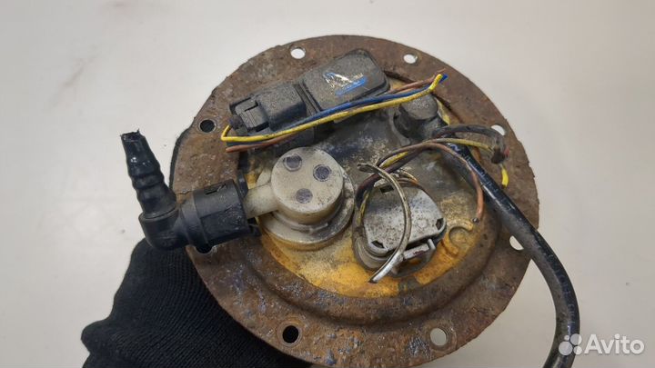 Насос топливный электрический Toyota Matrix, 2003