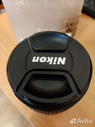 Объектив Nikon 18-70