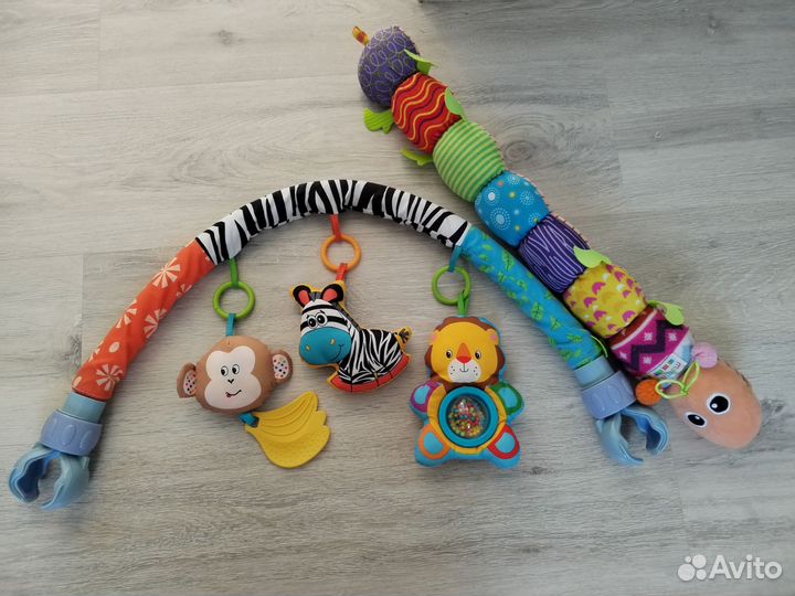 Развивающие игрушки для малышей пакетом
