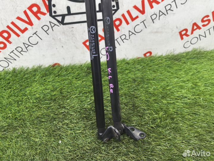 Амортизатор крышки багажника Mazda Axela blefw