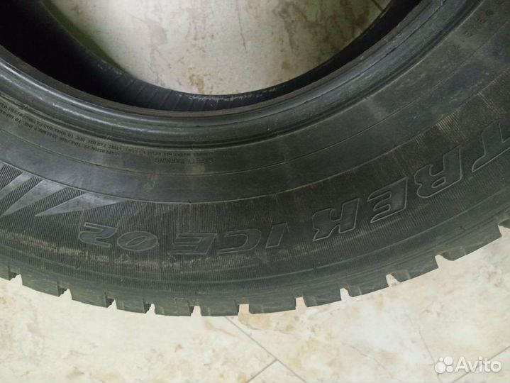 Dunlop SP Winter Ice 02 285/60 R18 116