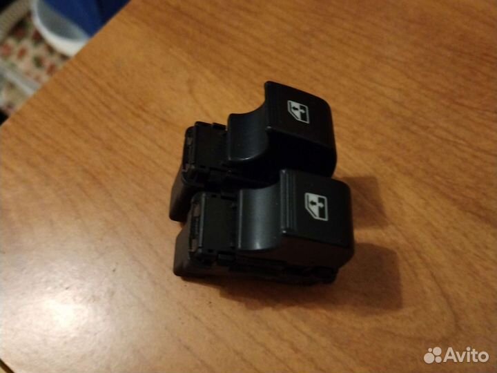 Кнопки стеклоподъемника LADA priora