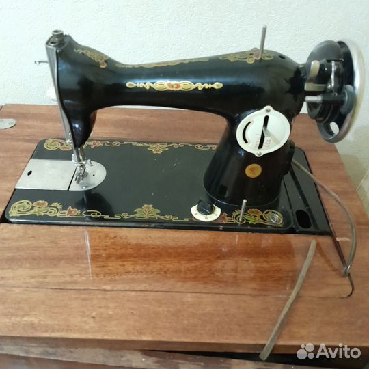 Швейная машинка ножная пмз