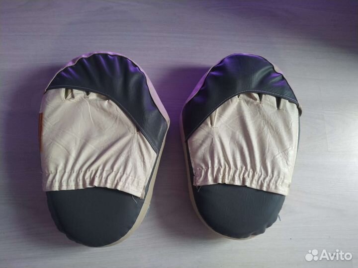 Экипировка: Перчатки боксёрские, щитки, лапы