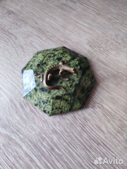 Малахитовая шкатулка