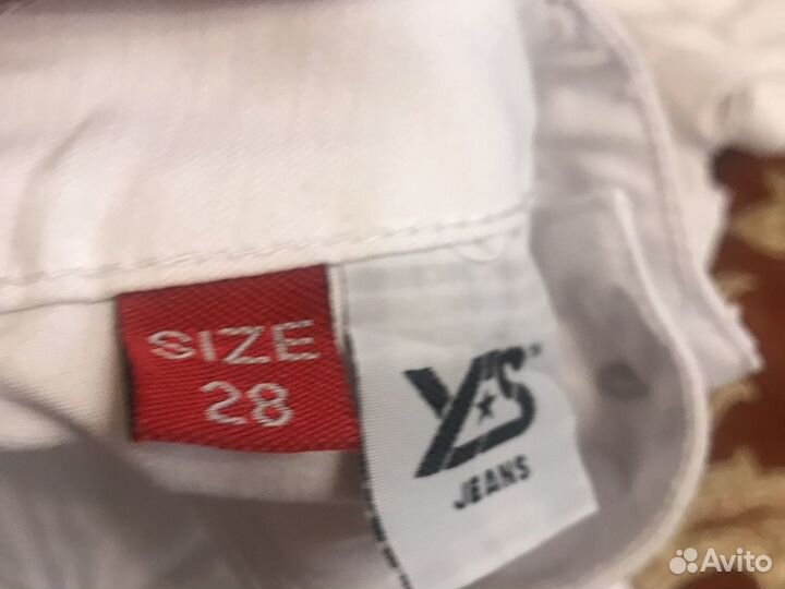 Шорты женские джинсовые белые р.28,30