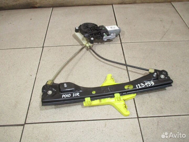 Стеклоподъемник задний правый VW Polo Sedan